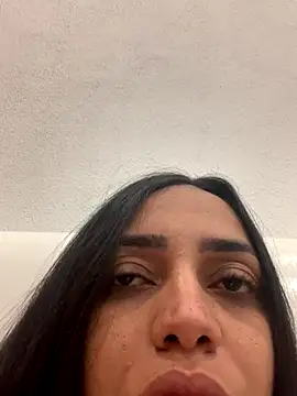 Naninhapk online show from November 2025 10:14:02 AM