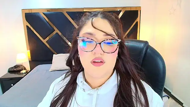 Camiila Osorio online show from April 2026 07:09:01 PM