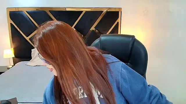 Camiila Osorio online show from May 2026 07:10:01 PM
