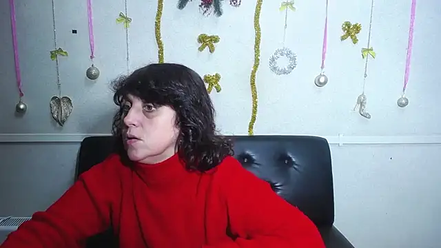 LuciaMii online show from December 2024 06:10:01 PM