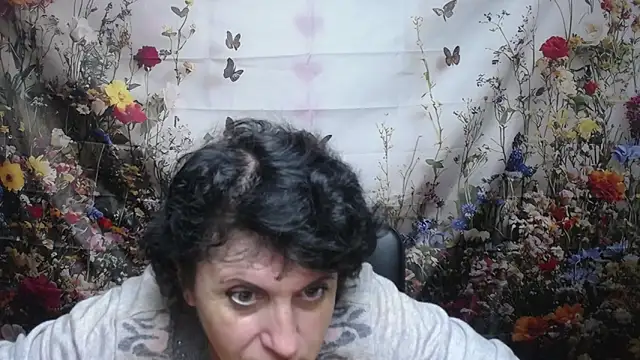 LuciaMii online show from September 2025 05:07:02 AM