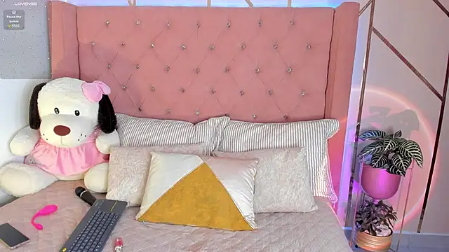 foxxxmegan online show from February 2025 02:02:01 PM