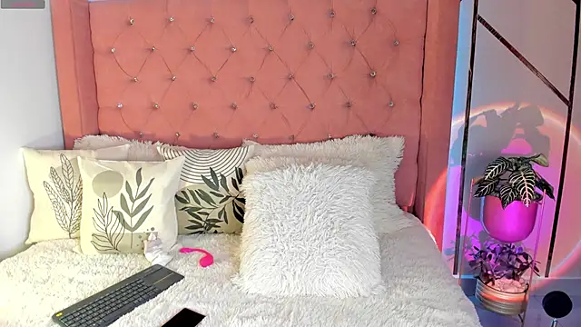 foxxxmegan online show from March 2025 02:56:01 PM