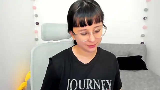 Sofiskies online show from October 2025 12:24:02 AM