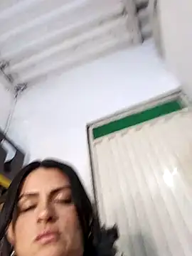 Linda Lars online show from October 2025 01:56:01 AM