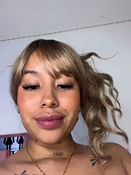 MarieLeon online show from March 2025 11:09:02 PM