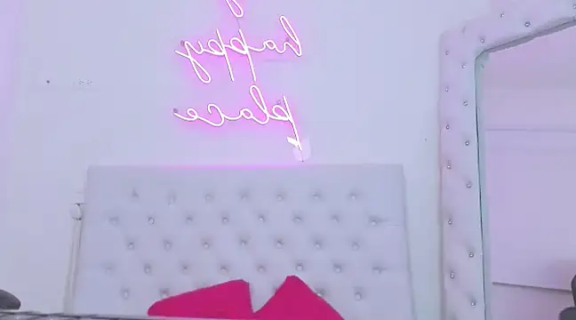 Snapshot of silvana__miller chatting on January 2025 10:15:02 PM silvana miller online show from January 2025 10:15:02 PM