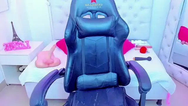 Snapshot of silvana__miller chatting on February 2025 07:05:02 PM silvana miller online show from February 2025 07:05:02 PM