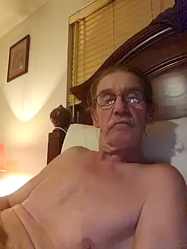 Snapshot of coolbrease10 chatting on January 2025 06:17:01 AM coolbrease10 online show from January 2025 06:17:01 AM