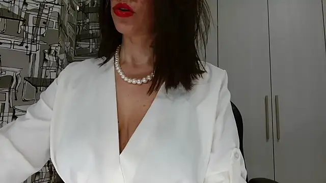 saraxt987 online show from February 2025 09:56:02 PM