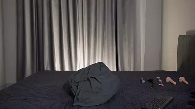 Nik Sharp online show from May 2026 05:10:01 PM