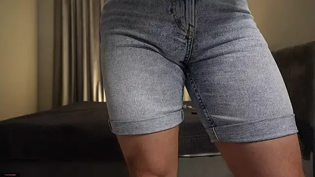 Nik Sharp online show from May 2026 04:24:02 PM