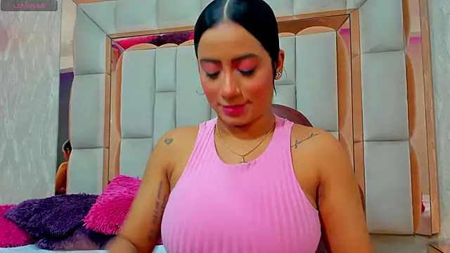 Snapshot of Gema-lexy chatting on February 2025 01:02:01 PM Gema-lexy online show from February 2025 01:02:01 PM