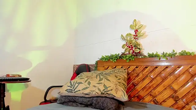 Snapshot of Scarlett_diaz17 chatting on January 2025 12:09:01 PM Scarlett diaz17 online show from January 2025 12:09:01 PM