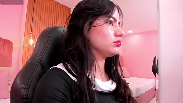 ariel jonees online show from February 2025 04:45:02 PM