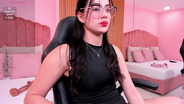 ariel jonees online show from March 2025 06:21:02 PM