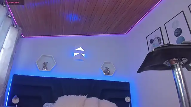  gia rose online show from February 2025 05:29:01 PM