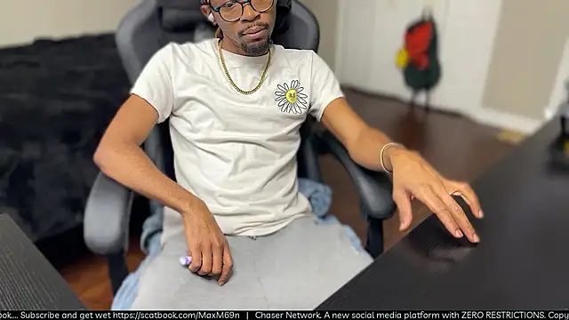 MobyDxck online show from April 2026 10:07:02 PM