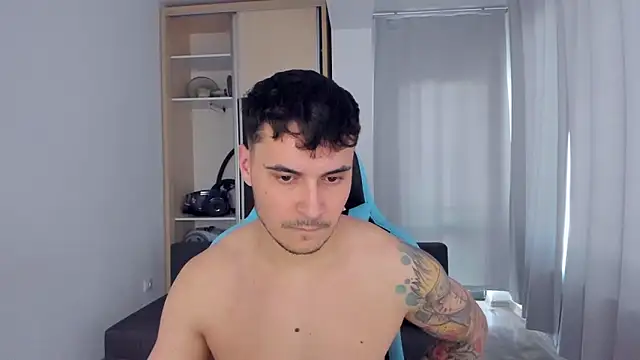 MatMalonne online show from January 2025 01:08:01 PM