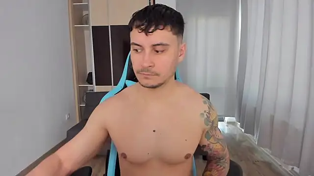 MatMalonne online show from January 2025 11:54:01 AM