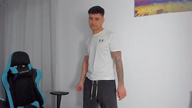 MatMalonne online show from January 2025 02:17:02 PM