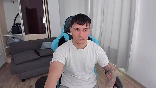 MatMalonne online show from February 2025 12:06:02 PM