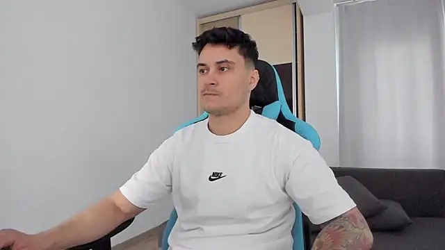 MatMalonne online show from February 2025 11:07:02 AM