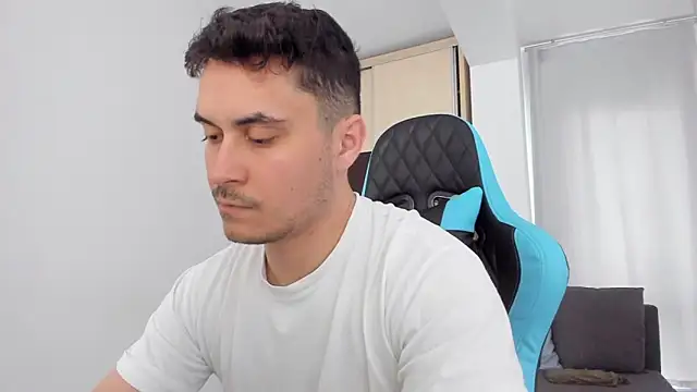 MatMalonne online show from March 2025 01:24:01 PM