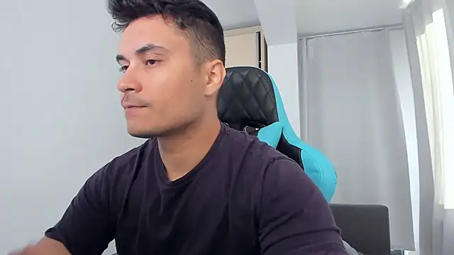 MatMalonne online show from September 2025 04:46:02 AM