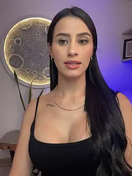 SarahhSmitth1 online show from March 2025 11:00:02 PM