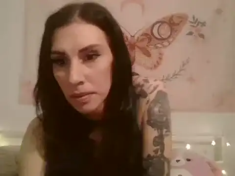 Snapshot of averietheangel chatting on March 2025 04:44:02 PM averietheangel online show from March 2025 04:44:02 PM