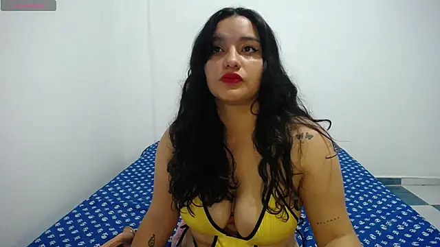 Laurenkenner  online show from December 2024 06:57:02 PM