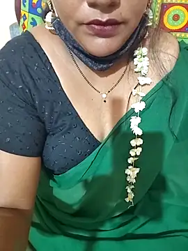 Snapshot of nisha_20 chatting on February 2025 07:43:02 PM nisha 20 online show from February 2025 07:43:02 PM