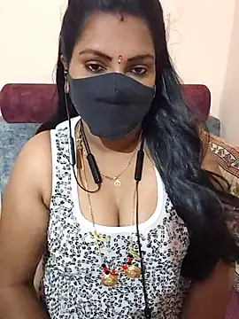 Snapshot of nisha_20 chatting on February 2025 08:03:01 AM nisha 20 online show from February 2025 08:03:01 AM