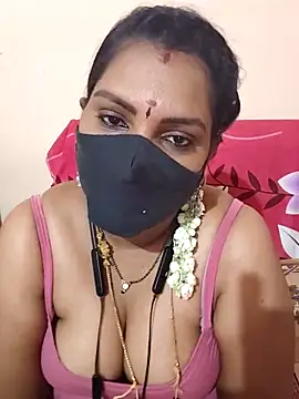 Snapshot of nisha_20 chatting on February 2025 03:05:01 PM nisha 20 online show from February 2025 03:05:01 PM