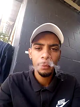 Snapshot of 29YOURZ_28_ chatting on January 2025 12:37:01 PM 29YOURZ 28 online show from January 2025 12:37:01 PM