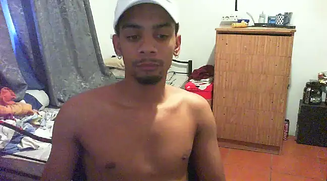 Snapshot of 29YOURZ_28_ chatting on January 2025 05:33:02 PM 29YOURZ 28 online show from January 2025 05:33:02 PM