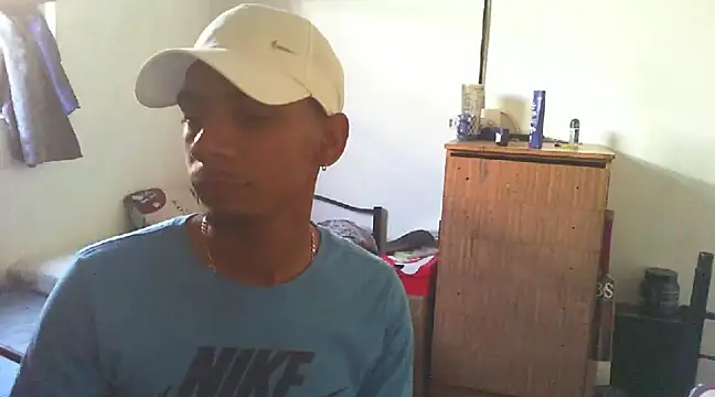 Snapshot of 29YOURZ_28_ chatting on February 2025 07:49:02 AM 29YOURZ 28 online show from February 2025 07:49:02 AM