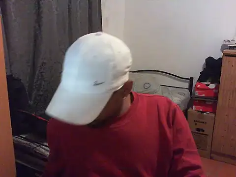 Snapshot of 29YOURZ_28_ chatting on September 2025 04:40:01 PM 29YOURZ 28 online show from September 2025 04:40:01 PM