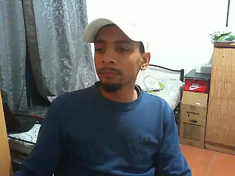 Snapshot of 29YOURZ_28_ chatting on September 2025 05:27:02 PM 29YOURZ 28 online show from September 2025 05:27:02 PM