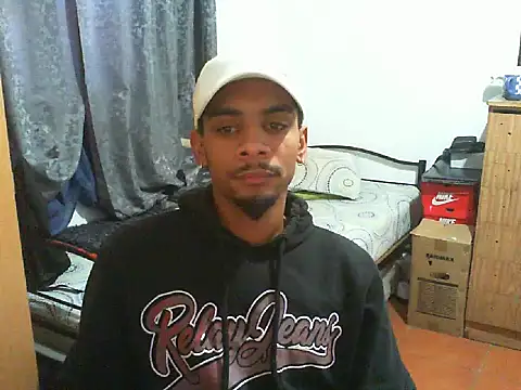 Snapshot of 29YOURZ_28_ chatting on October 2025 10:35:02 AM 29YOURZ 28 online show from October 2025 10:35:02 AM