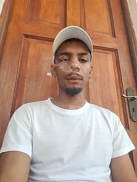 Snapshot of 29YOURZ_28_ chatting on November 2025 10:04:02 AM 29YOURZ 28 online show from November 2025 10:04:02 AM