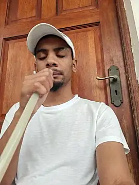 Snapshot of 29YOURZ_28_ chatting on November 2025 11:20:01 AM 29YOURZ 28 online show from November 2025 11:20:01 AM