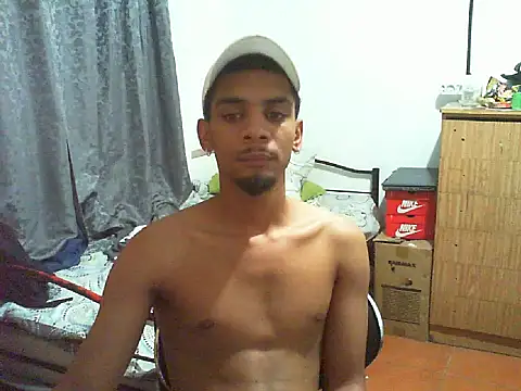 Snapshot of 29YOURZ_28_ chatting on November 2025 10:21:01 PM 29YOURZ 28 online show from November 2025 10:21:01 PM