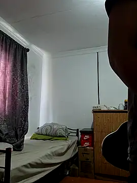 Snapshot of 29YOURZ_28_ chatting on November 2025 01:12:02 PM 29YOURZ 28 online show from November 2025 01:12:02 PM