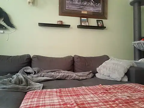 Ryan and Aurora online show from January 2025 08:51:02 AM