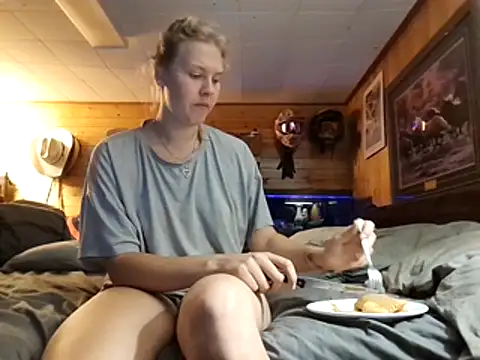 Snapshot of Ryan_and_Aurora chatting on June 2026 12:28:02 PM Ryan and Aurora online show from June 2026 12:28:02 PM