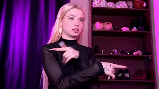 MisssLola online show from January 2025 07:28:02 PM