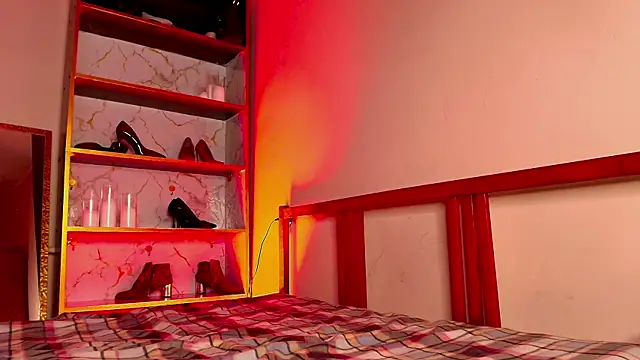 MisssLola online show from December 2025 02:22:01 PM