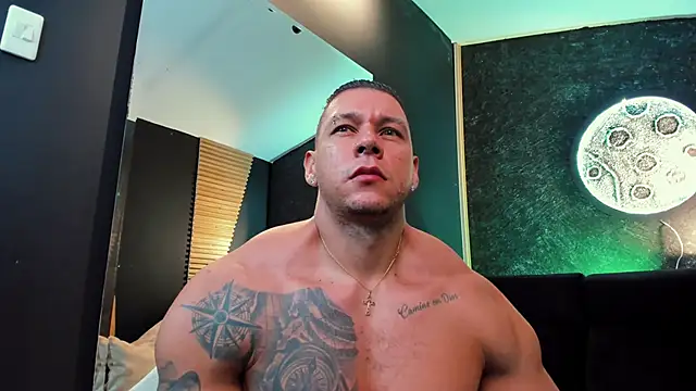 MassimoWalton2 online show from December 2024 01:08:01 AM